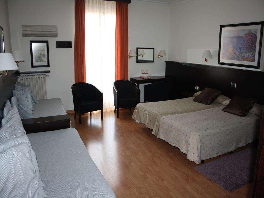 Gaudi Hotel Barcelona Phòng bức ảnh