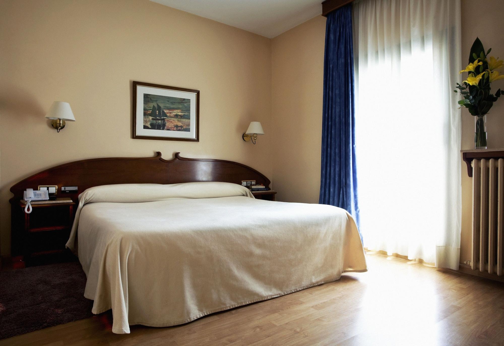 Gaudi Hotel Barcelona Ngoại thất bức ảnh