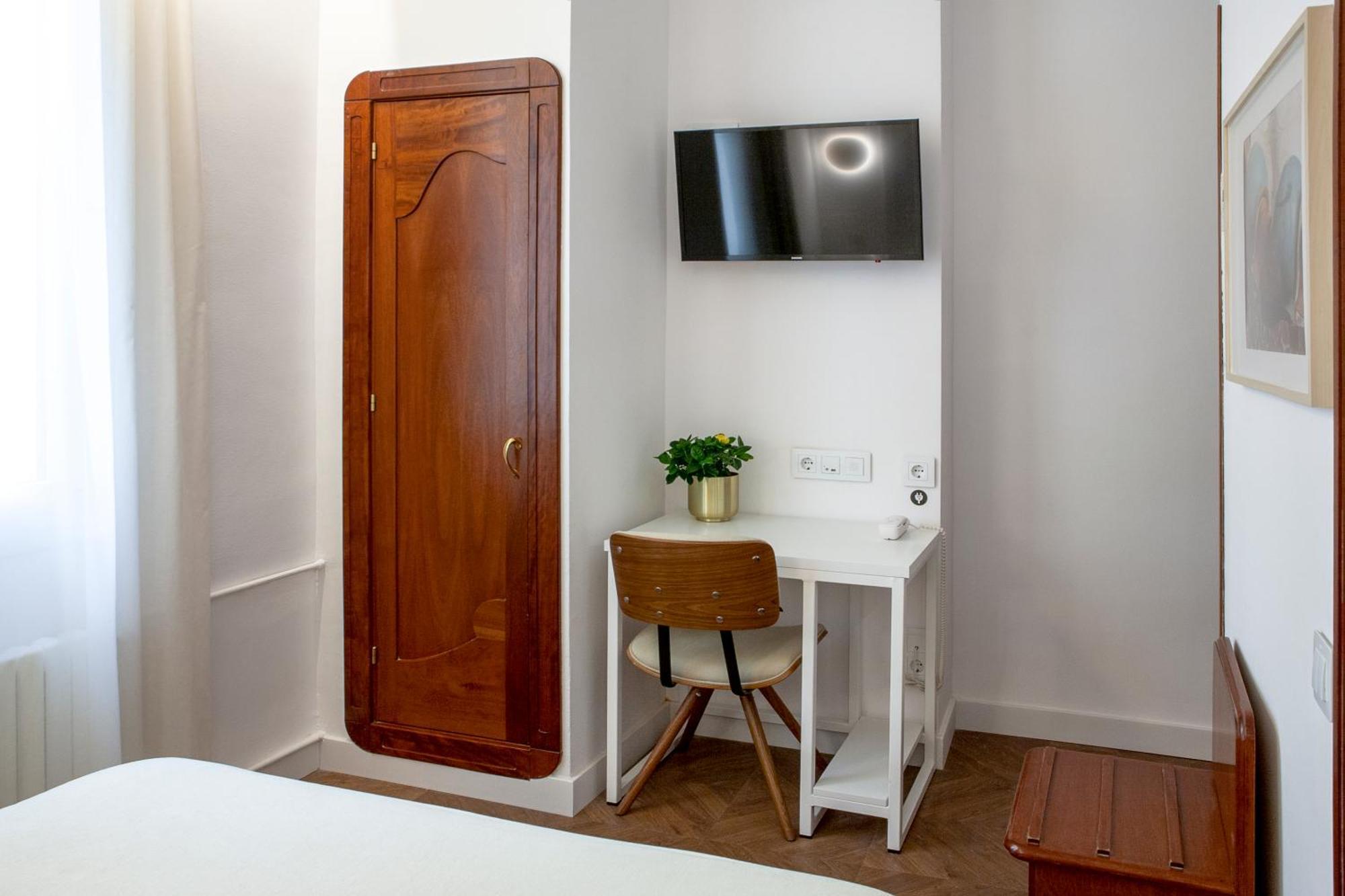 Gaudi Hotel Barcelona Ngoại thất bức ảnh